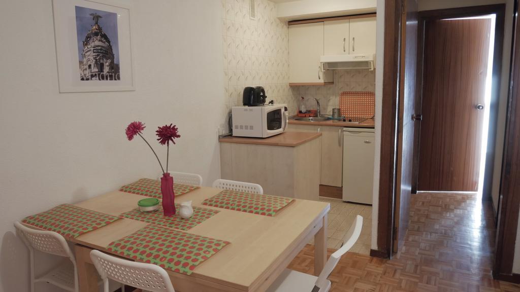 Apartamentos Callecultura Madrid Buitenkant foto